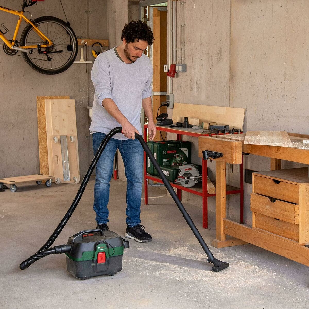 Våt- och torrdammsugare BOSCH AdvancedVac 18V-8 8 L